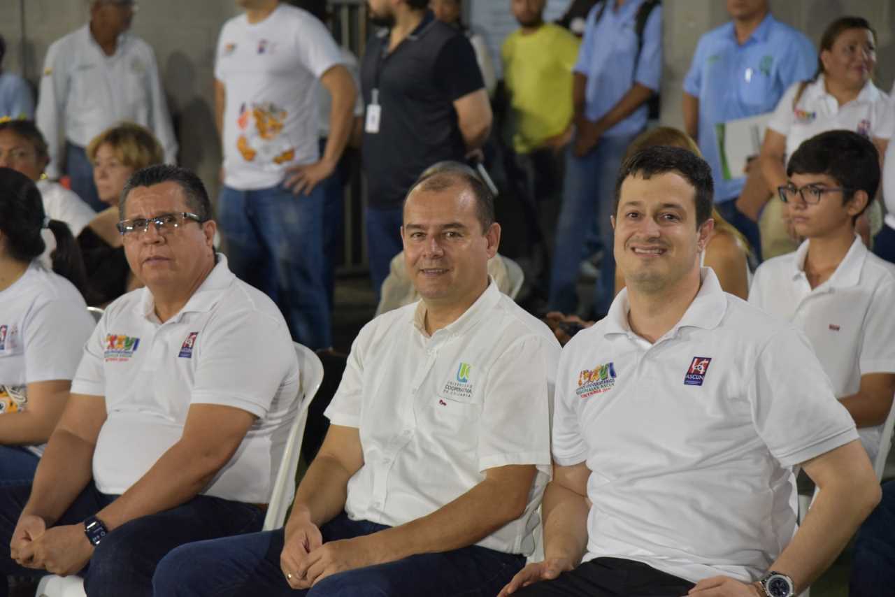 De izquierda a derecha, Jairo Torres Oviedo, rector Universidad de Córdoba; Jorge Vélez Osorio, director Universidad Cooperativa de Colombia y Pbro. Juan Camilo Restrepo Tamayo, rector UPB