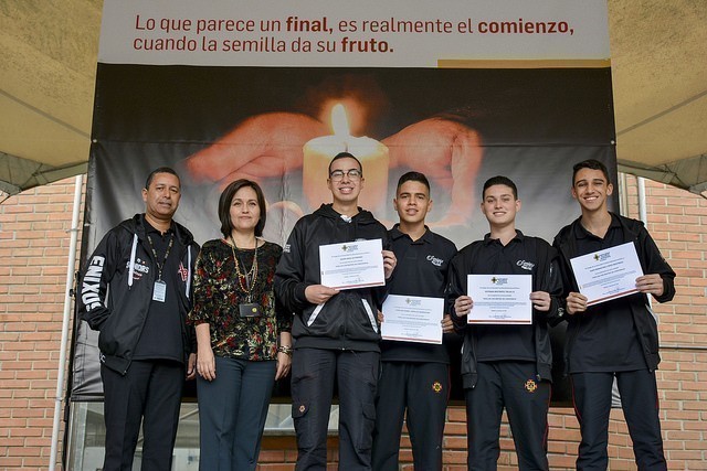 Entrega de Simbolos