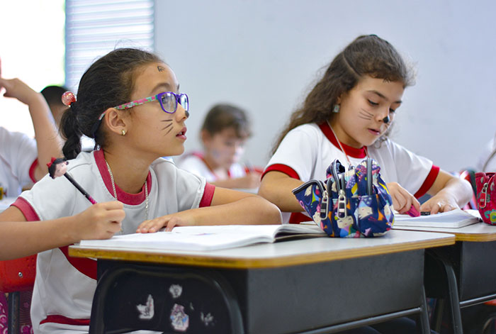 Estudiantes de primaria del Colegio de la UPB