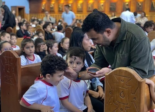 Estudiantes de religión en el proyecto de nueva sociedad