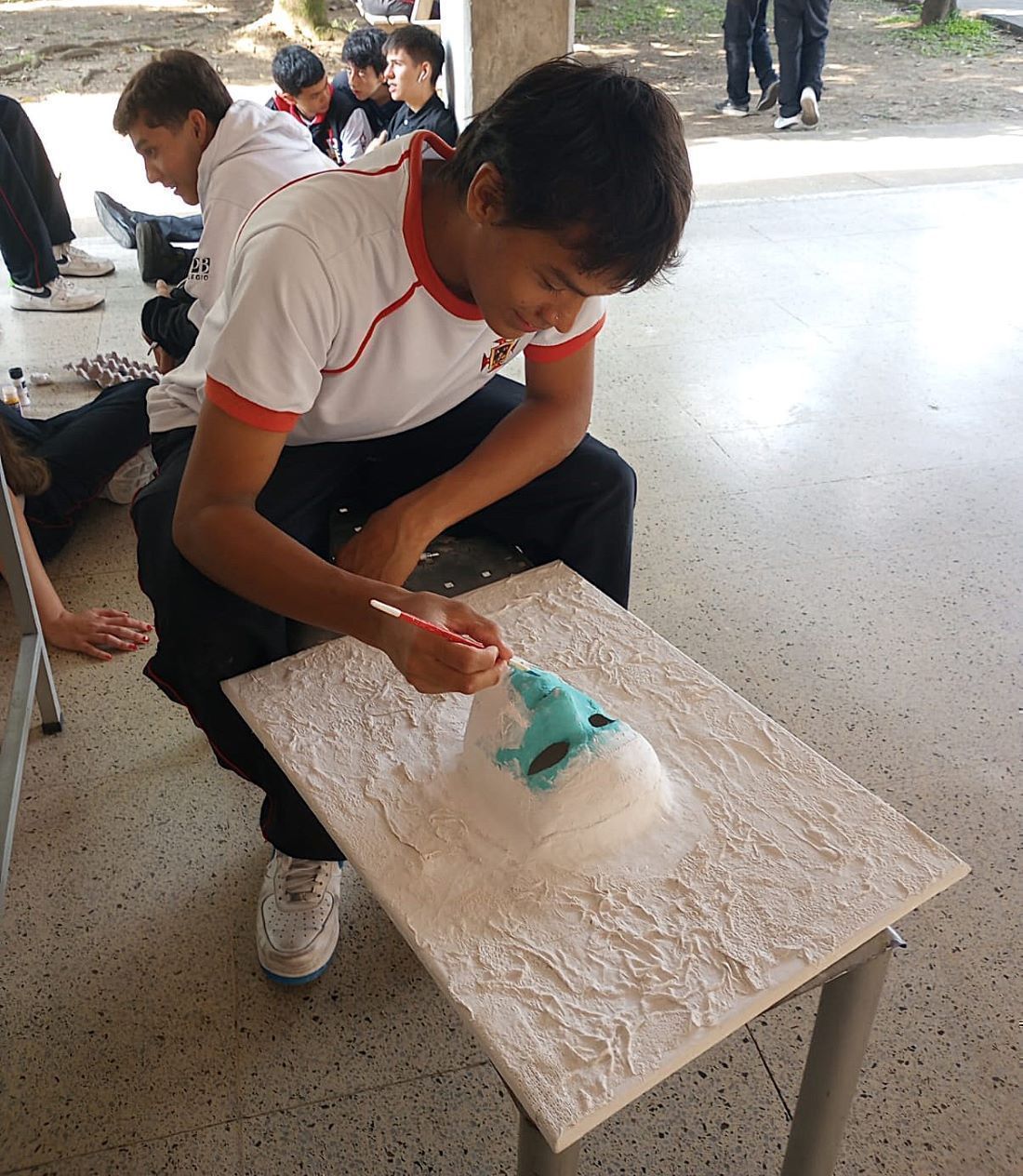 Estudiantes de 11° exhiben su arte antes de culminar su etapa en el colegio