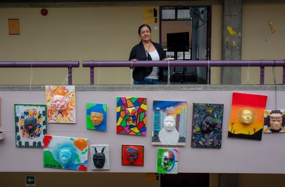 Estudiantes de 11° exhiben su arte antes de culminar su etapa en el colegio