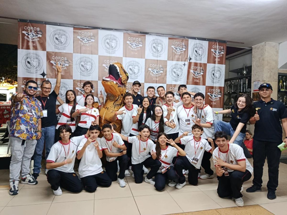 Grupo Ensamble y rector