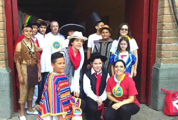 Infancia y Adolescencia Misionera del Colegio de la UPB durante evento de Pentecostés en La Macarena