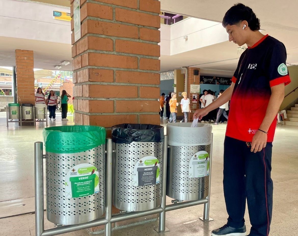 El Colegio de la UPB continúa innovando y buscando nuevas formas de involucrar a la comunidad en prácticas sostenibles, reafirmando su compromiso con un futuro más verde. 