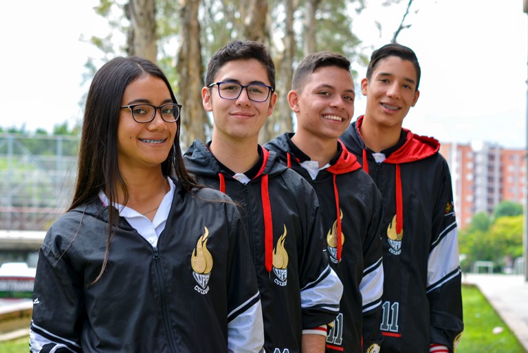 Estudiantes investigadores (de izq. a der.) Maria Alejandra Salinas Bustamante, Mateo Arango Barreneche, Esteban Jaramillo Restrepo y Juan José Arroyave Marín 