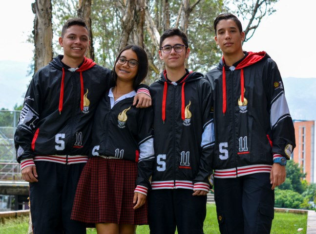 Estudiantes investigadores (de izq. a der.) Esteban Jaramillo Restrepo, Maria Alejandra Salinas Bustamante, Mateo Arango Barreneche yJuan José Arroyave Marín