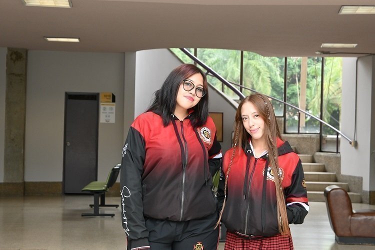  Salome Higuita #01 y Valentina Muñoz #02