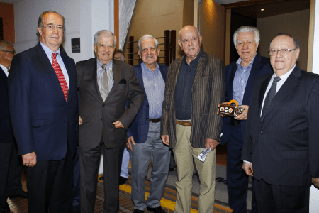 Egresados de la Facultad de Ingeniería Mecánica se reencontraron en la celebración