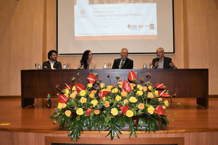 Durante el evento se realizó un conversatorio sobre emprendimiento y liderazgo empresarial