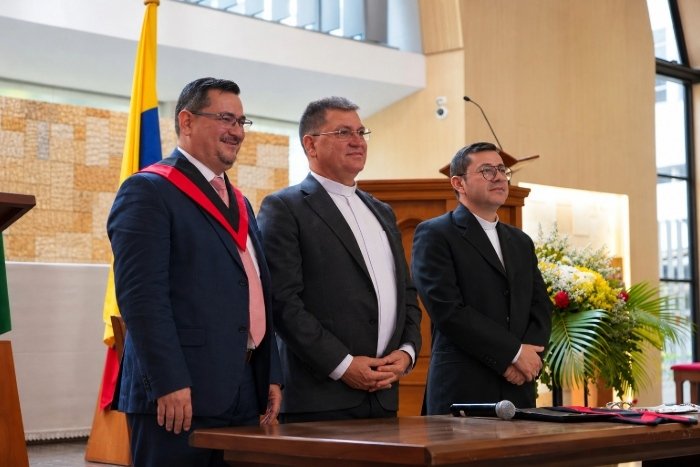PRESENTACIÓN