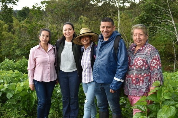 Personas en el campo