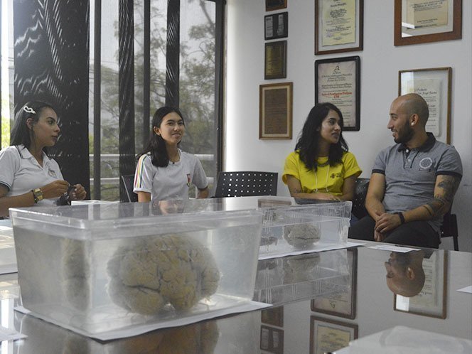 Trabajo con niños para saber qué es ciencia ciudadana