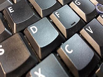 detalle de un teclado de computador