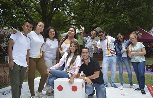 Equipo de lídres reunidos