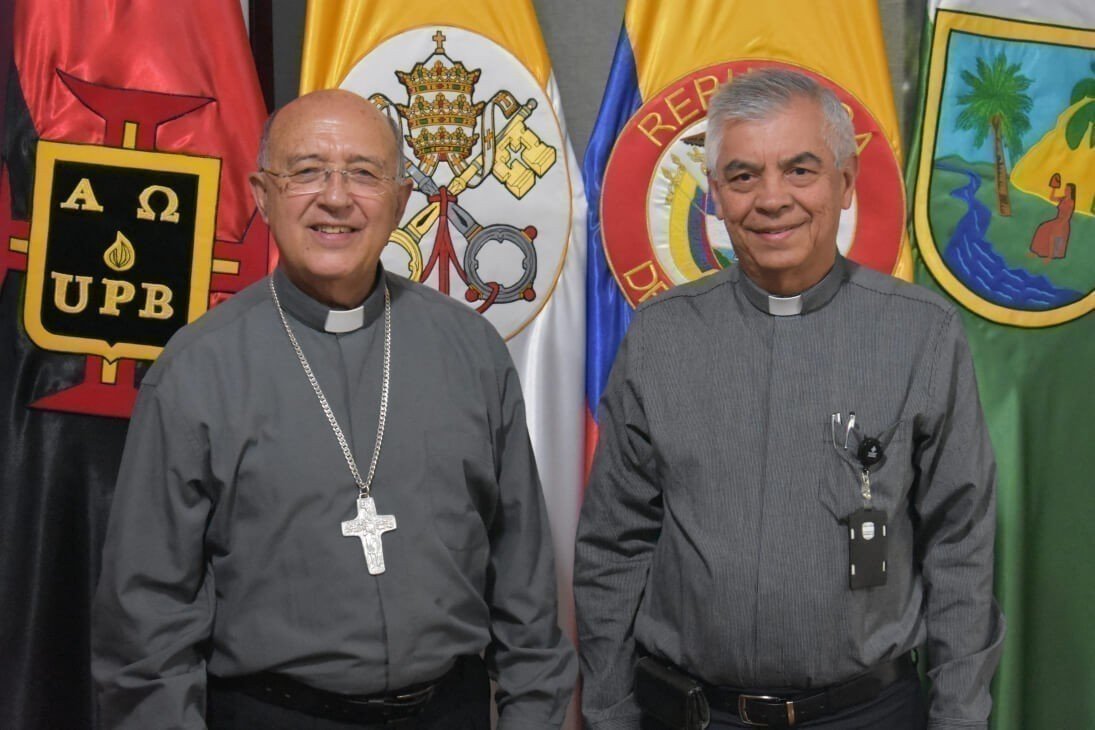 Cardenal Pedro Ricardo Barreto Jimeno  y Rector General de la UPB Pbro. Julio Jairo Ceballos 