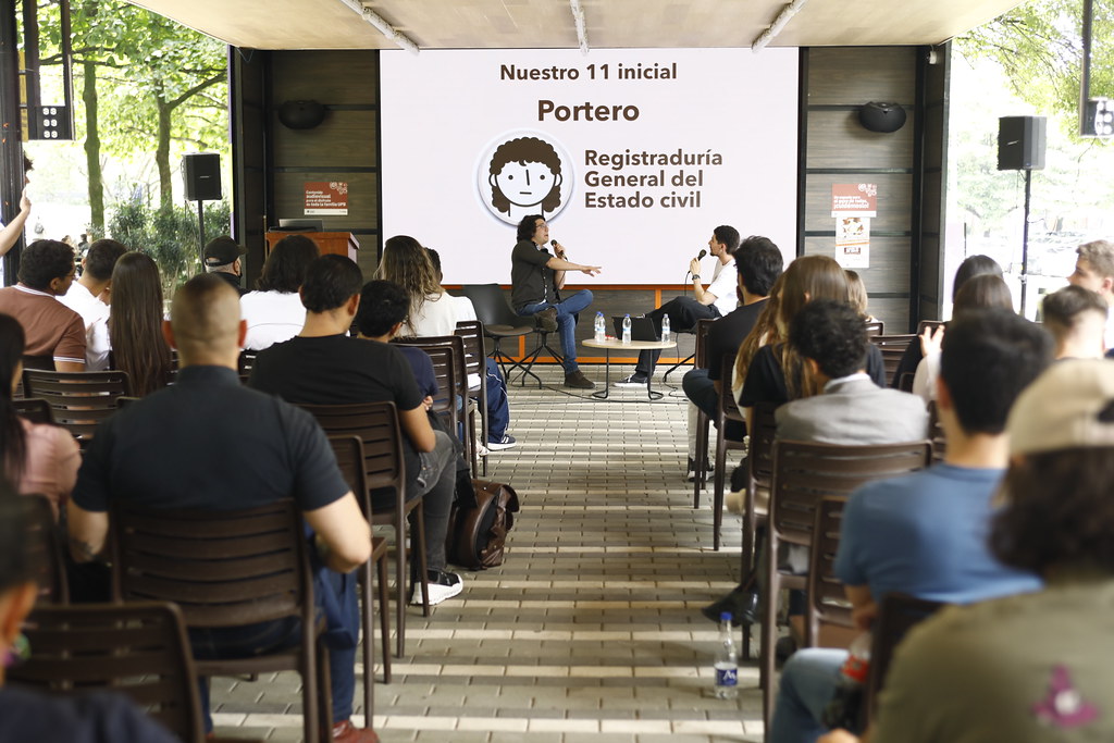 Charla en el VotaFest