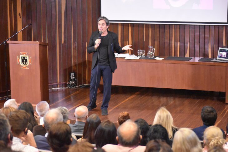 Carlo Vanoni, crítico de arte y curador de la Bienal de Milán. Conferencia “Todo el arte fue, es y será contemporáneo. Un recorrido por la historia".