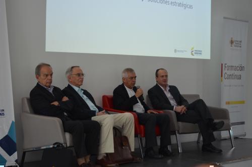 Rector General de la UPB en compañía de Luis Guillermo Vélez, Javier Tamayo y Luis Fernando Álvarez, decano de Derecho