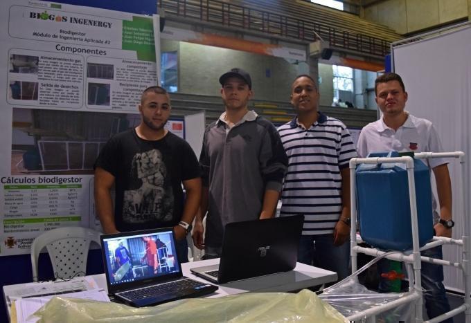 estudiantes de Ingeniería Mecánica de la UPB desarrollaron un prototipo de biodigestor 