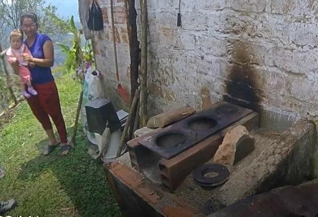 Con un fogón que funciona con cascarilla de café, un grupo de estudiantes de Ingeniería Mecánica buscan atender problemáticas en el oriente antioqueño.