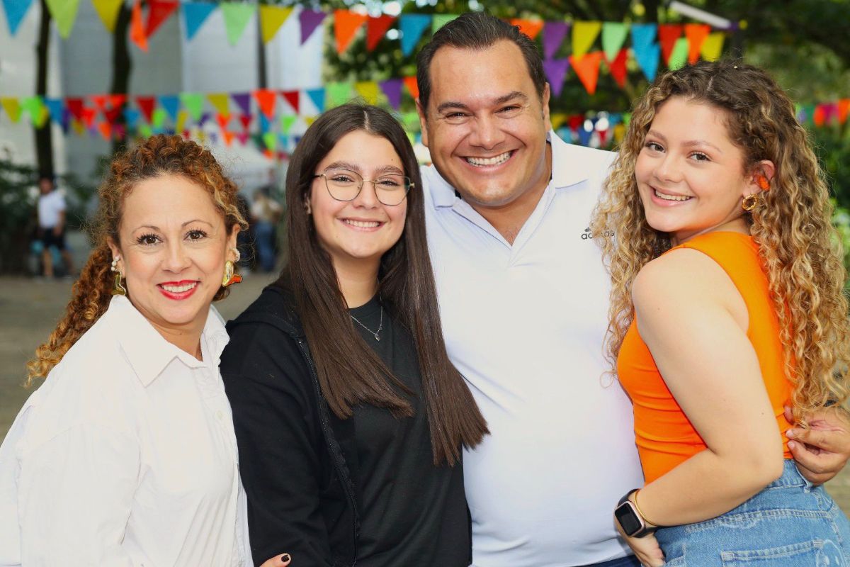 foto de familia egresados