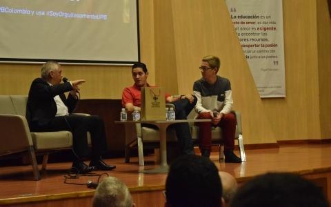 Los asistentes participaron de una charla con el Rector General y algunos directivos