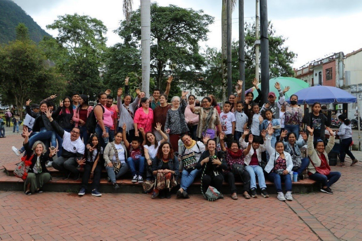 Grupo de mujeres participantes 