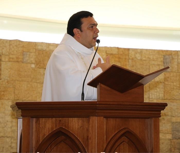 Rector UPB Padre Gustavo Mendez