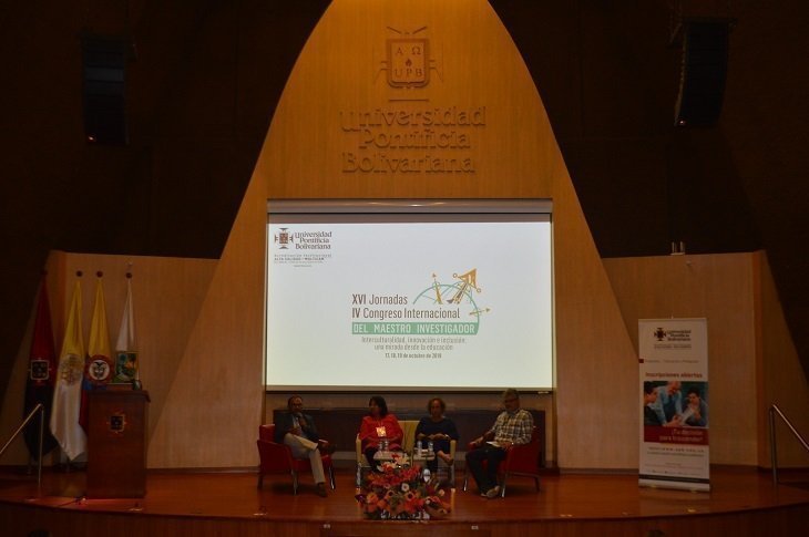 Panel “Interculturalidad, Innovación e Inclusión: una mirada desde la educación”