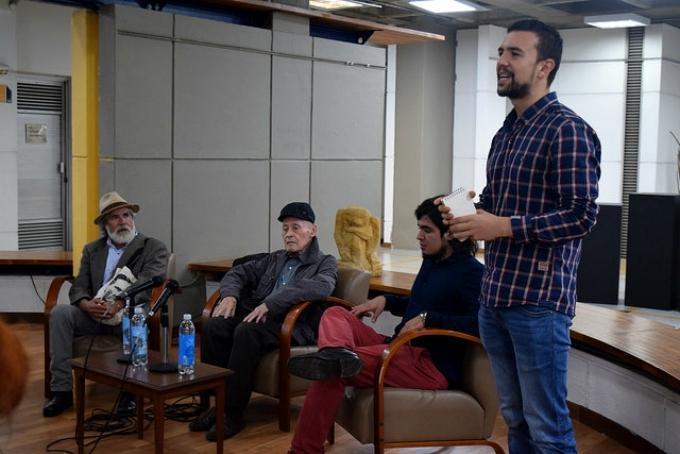 Charla de nadaísmo en la Biblioteca Central de la UPB.