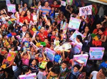 Apoya a la Fundación Solidaria UPB para donar regalos a los niños 