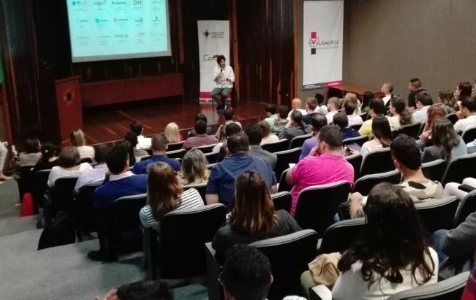 Asistentes al lanzamiento de Acompañamientos y talleres del CDE