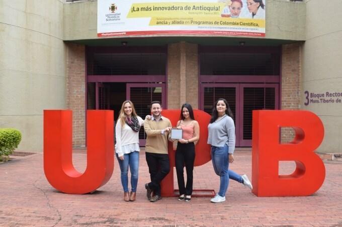 Equipo ganador de Olimpiadas del Saber 