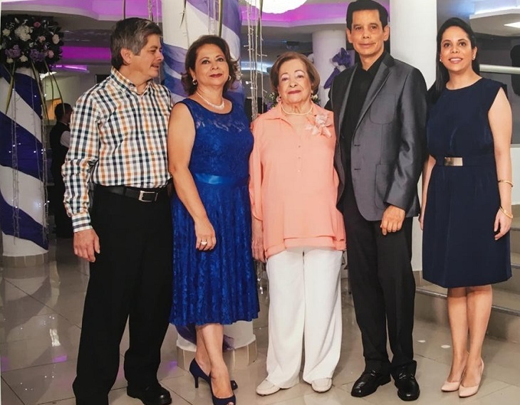 Melissa Castillo y sus familiares bolivarianos