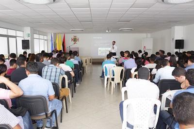 Ingenieros se actualizan y forman en UPB