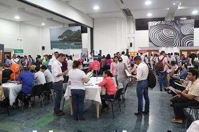 Más de mil 300 egresados participaron en la Feria Interuniversitaria 