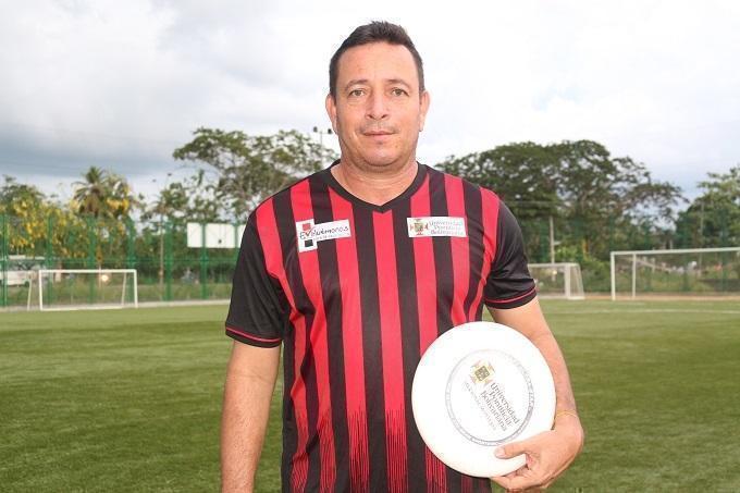 Hernando Gómez entrenador de Ultimate UPB