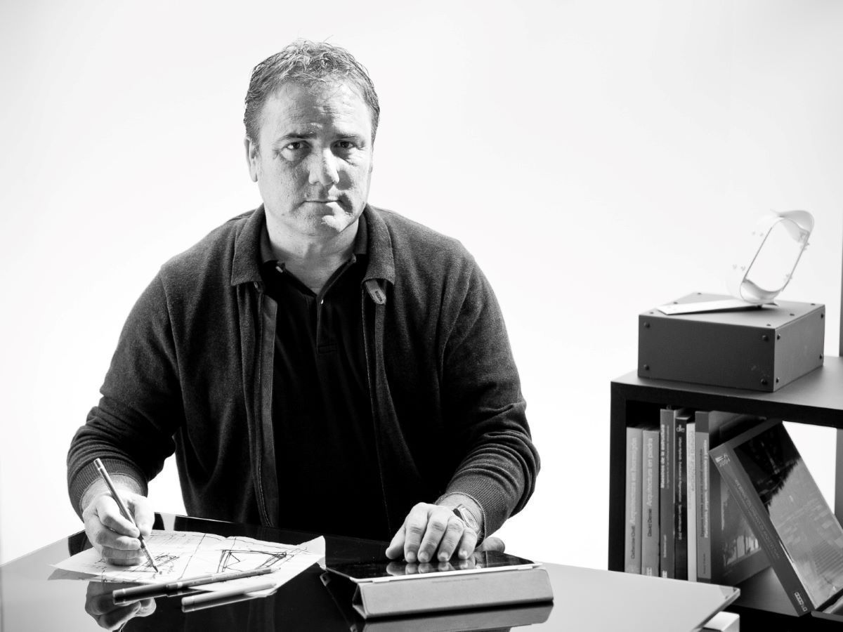 El Arquitecto, Javier Vera