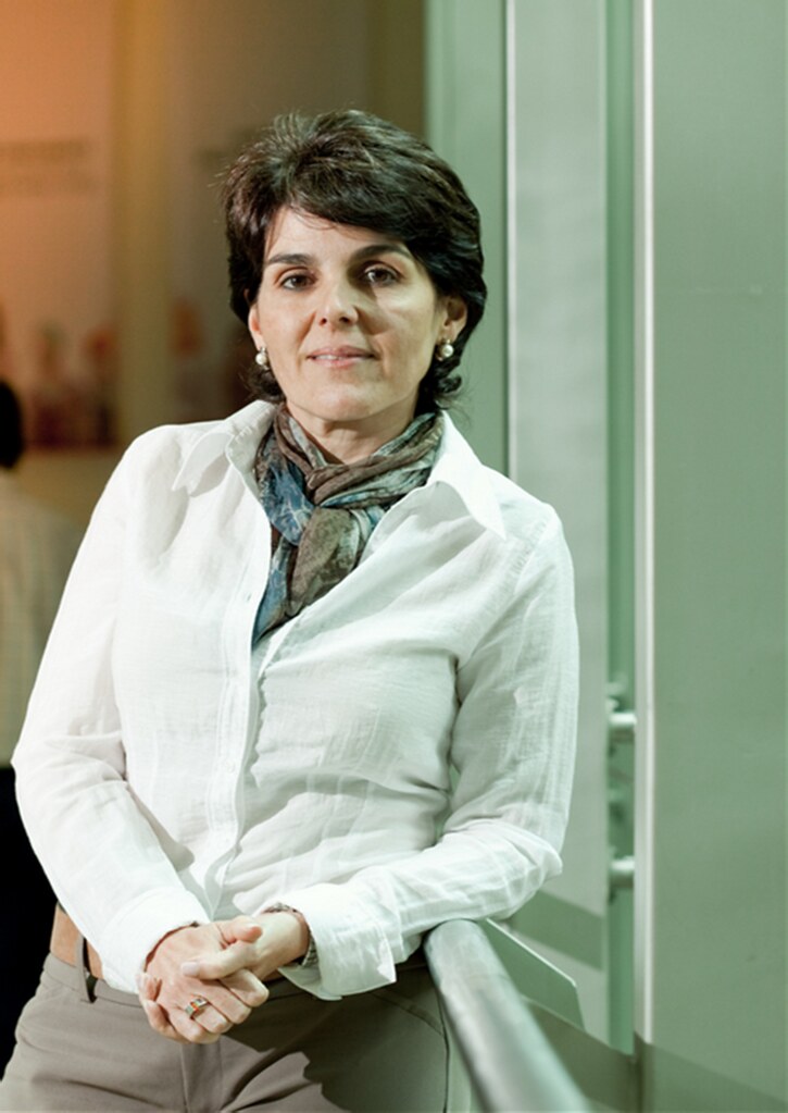 Lina Vélez de Nicholls, abogada egresada de la UPB y actual presidente ejecutiva de la Cámara de Comercio de Medellín