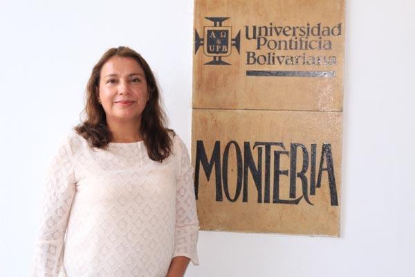 La docente ecuatoriana, Luz Marina Castillo Astudillo, durante su visita al campus de UPB Montería.