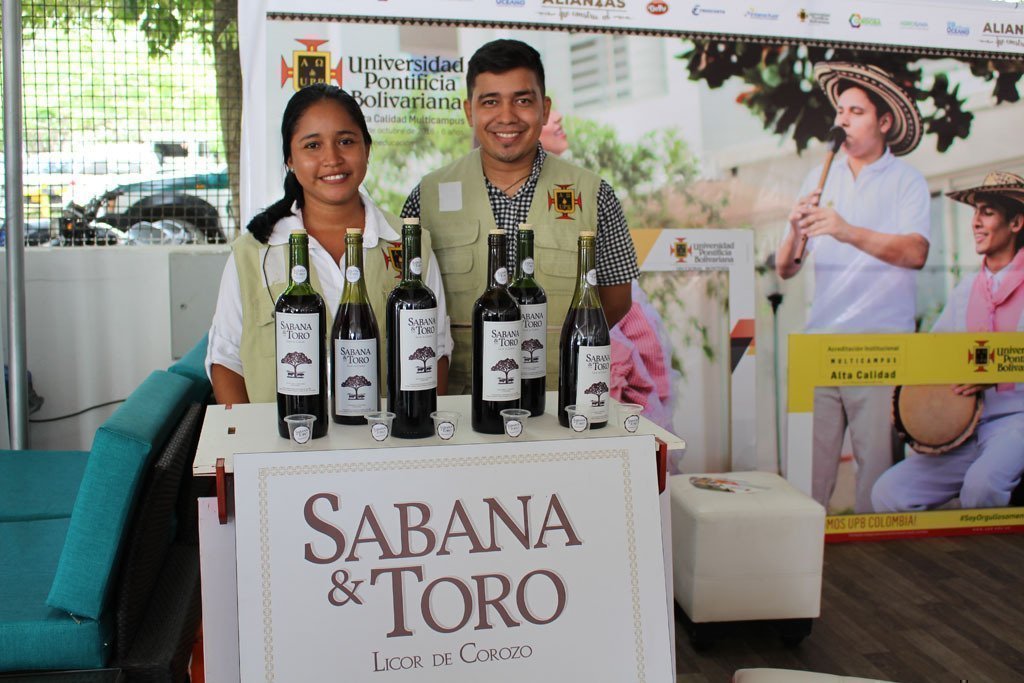 En el estand institucional puedes encontrar la oferta académica de la UPB Seccional Montería y la exposición de proyectos