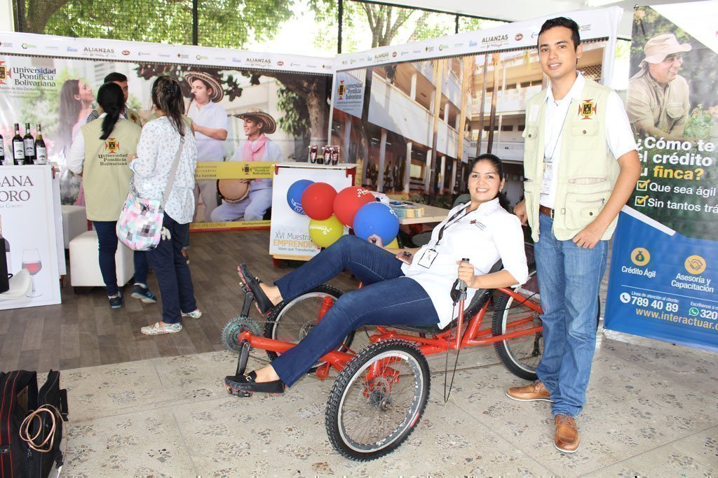 En el estand institucional puedes encontrar la oferta académica de la UPB Seccional Montería y la exposición de proyectos