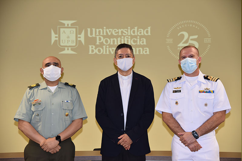 Representantes Policía de Córdoba y Escuela de Infantería Marina