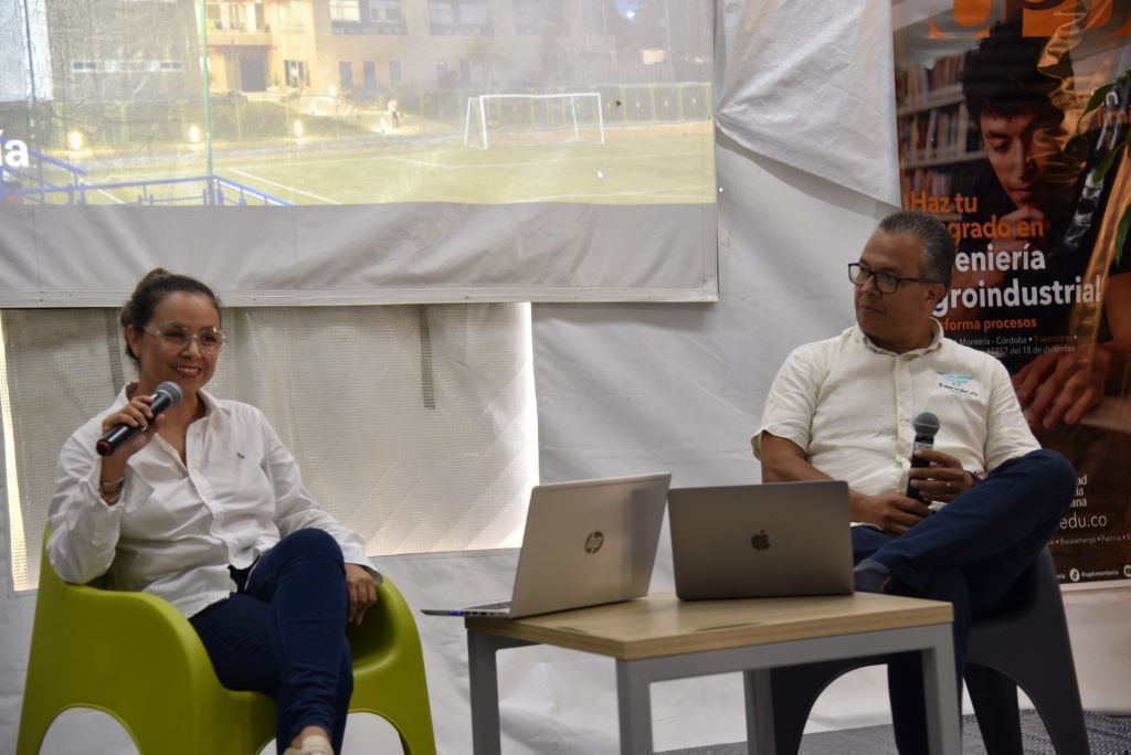 Carpa Académica de la Universidad Pontificia Bolivariana en la Feria de la Ganadería