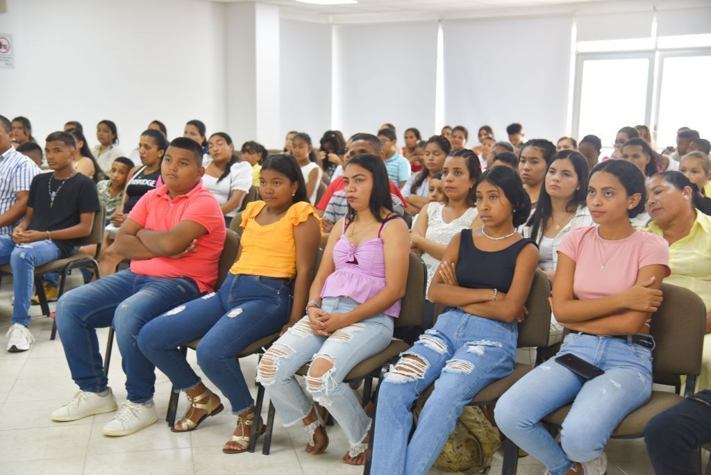 75 personas se certificaron en cursos del Centro Social Marie Poussepin