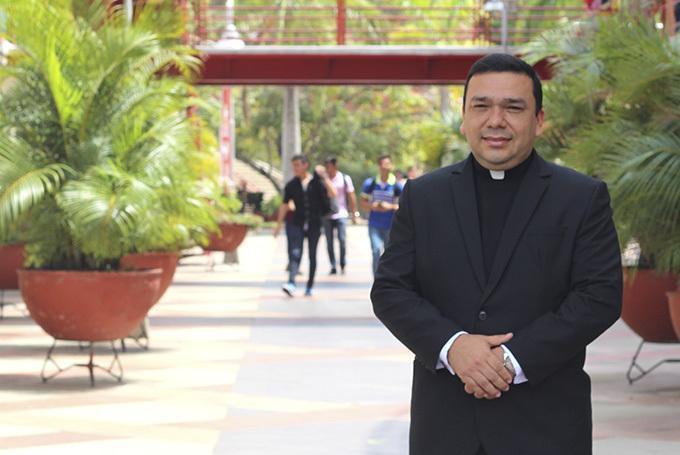 Nuevo Rector UPB Bga