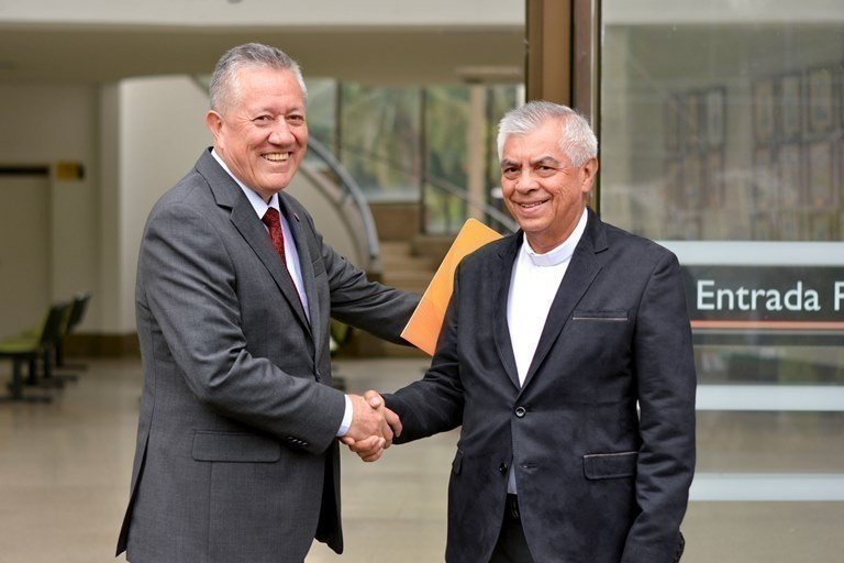 nuevo rector del colegio con rector general universidad pontificia bolivariana