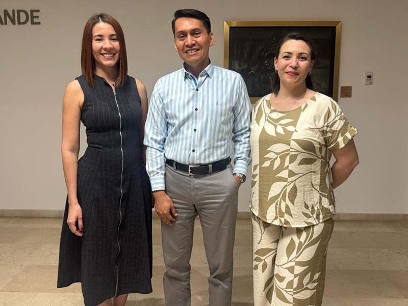 Conversatorio, expertos: Leidy Johana Velásquez, Jefe de Desarrollo Organizacional de Manuelita; John Hardy García, Director de Competitividad de la Cámara de Comercio de Palmira y Paulina Calderón Márquez,la Universidad Autónoma de Ciudad Juárez, México.