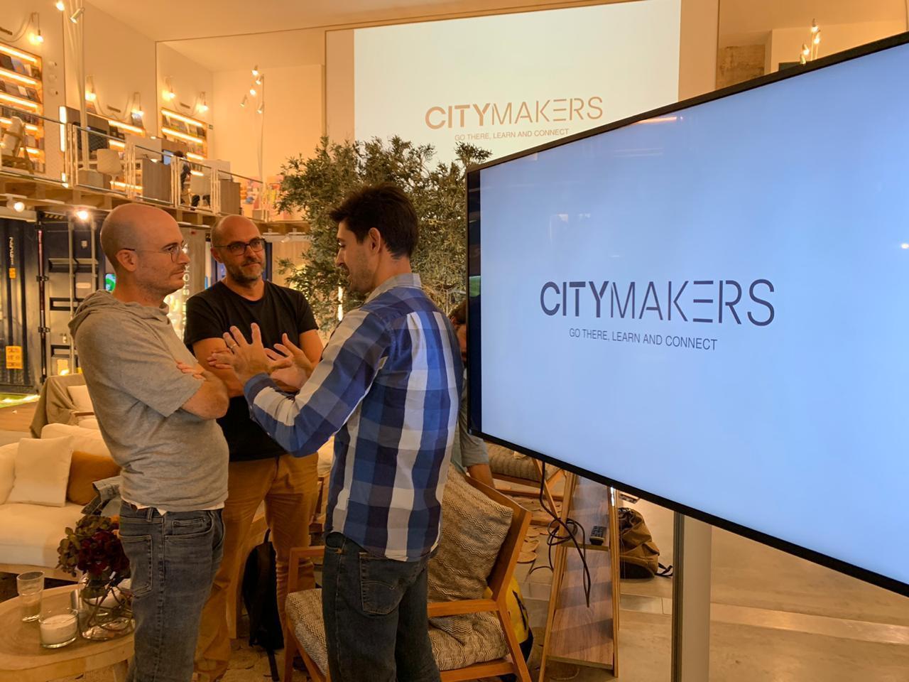 Personas hablando city makers